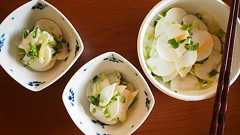 【料理】かぶと柚子のお漬物(葉のシャキシャキが美味しい) - 恋愛と、仕事と、ごはん。