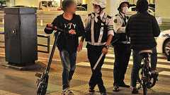 電動キックボード等「特定原付」1年で死亡事故ゼロでした。でもほとんどが“加害者”です 警視庁管内 | 乗りものニュース