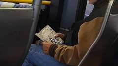 海外「ようやく日本に追いついた」 欧米における漫画の浸透度が一発で分かる写真が話題に