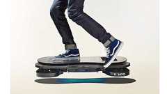 『バック・トゥ・ザ・フューチャー』空飛ぶホバーボードが実現!日本販売が決定|シネマトゥデイ