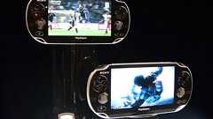 満を持して登場した次世代PSP「NGP」を超速攻フォトレビュー