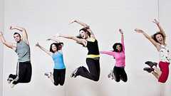 愛情ホルモン「オキシトシン」は社交的なコミュニケーションを快楽に変えマリファナのような中毒性を与える