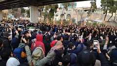 イラン首都で1千人抗議デモ 旅客機撃墜の説明に怒り | 共同通信