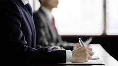 そもそも敬語になっていない…「させていただく」と言われるとイラッとする言語学的な理由 便利な表現だからこそ不快に思う