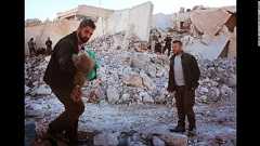 シリアの「悲劇」の陰にロシアの存在、英情報機関トップが警告