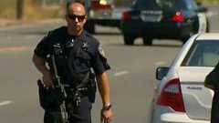 「警察が隣の住人を逮捕しにきたらしいけど…なんじゃこりゃあああ」 : らばQ