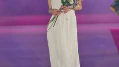 乃木坂46・齋藤飛鳥、麦わら帽子を客席に投げ入れ歓声……GirlsAward 2018 | RBB TODAY