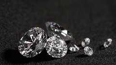 ダイヤ価格が暴落、業界大手とロシアの懐を直撃 | Forbes JAPAN 公式サイト(フォーブス ジャパン)