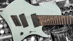 美麗かつ暴力的なジェント・サウンドを奏でるトシン・アバシ(アニマルズ・アズ・リーダーズ)の愛用機材を解説! | ギター・マガジンWEB|Guitar magazine