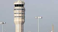 人員不足の管制官もトランプ政権の早期退職呼びかけの対象、事故時1人で二つの管制を兼務