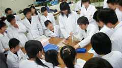 東大推薦合格や入賞を果たす生徒も、秋田県採用「博士号教員」の探究指導が凄い | 東洋経済education×ICT