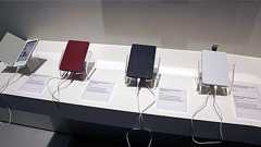 「PRS-T3」ことSony Reader新製品が展示、ライトつきカバーも