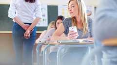 学生同士のチャットルームに潜んでカンニングを目の当たりにした教授が不正行為の現実を語る