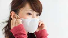 マスクでは風邪も花粉も防げない?買うだけお金の無駄 プリーツ型も立体型もダメ
