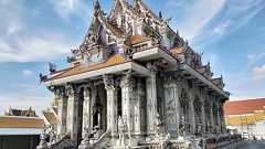 タイ・バンコクにおもしろ寺が増えている理由