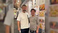 客『マスターって子供の頃サッカーやってた?』店主『めっちゃやってました!』客『この後連れが来るんだけど、絶対知ってるよ、超有名な人だから』→全然見覚えない人でどうしよう