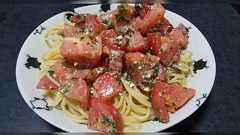 パスタ茹でるときに塩入れるの、芯まで火を通すためだと思ったけど普通に下味つけるためらしい