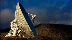 禁止されたインターネットを衛星放送を通じてUSBメモリで提供する「Toosheh」