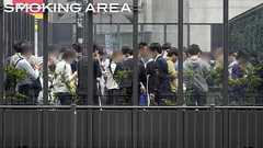 増加する加熱式たばこユーザーによる迷惑喫煙マナー 「こっそり吸ってもバレない」テーマパークや電車、バスの中でトラブル発生