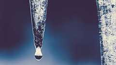 つらら内部の小さな泡は「気泡」ではないことが判明! - ナゾロジー