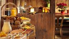 100円ショップのS字フックを鞄に入れておくと重宝します。他 買ってよかった百均グッズ。 | ゆるりまあるく