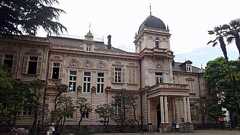 三菱財閥を創業した岩崎家が断絶の危機に