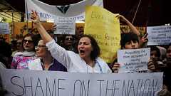 「リベンジレイプ」に合意し実行、2家族の10人逮捕 パキスタン