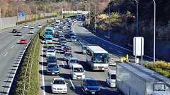 高速道路料金の「車種区分」見直し本格化へ 30年で軽・普通車もデカく重く…全車種“不公平感”生じないように | 乗りものニュース