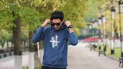 いい年してパーカーを着ている「子供服おじさん」女子から嫌われまくってた : 登山ちゃんねる