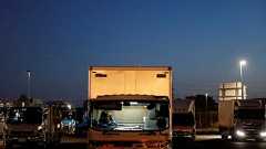 どうなる2024年問題、「初任給1000万円」でもドライバー不足は解消せず? ヤマトやセブンなど相次ぐ対策、中小企業には淘汰の波 | JBpress (ジェイビープレス)