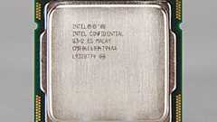 Clarkdaleのグラフィックス機能追試。製品版ドライバで733MHz動作とオーバークロック動作を見る