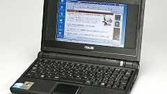 4Gamer.net ― Eee PC発売記念(?) この小さいマシンでゲームを動かしてみよう――その1:Windows XPを頑張って小さくしてみる(Eee PC)