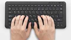 エレコム、Android/iOSに使えるキーボード2月発売 - 無線と有線から選べる