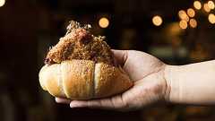 郷土食がファストフードに!? シェフが挑む「ローカル食材」継承プロジェクト