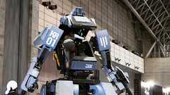 人が乗れる巨大ロボ「クラタス」を実際に動かしたお披露目の様子のムービーはこんな感じ、価格も判明