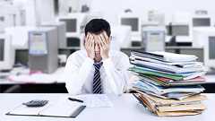 ハローワーク職員がワーキングプア? 年収200万円公務員の実態