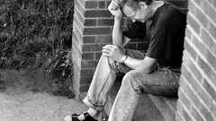 孤独は喫煙や肥満と同じくらい人体に悪影響を及ぼす