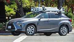 テスラやアップルのEVに、トヨタのハイブリッドはいつまで対抗できるか トヨタは「NTTの教訓」を活かせるか