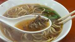 名古屋名物「台湾ラーメン」にはアメリカンがある