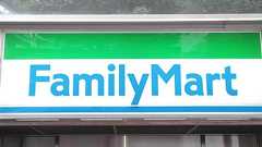 ファミマ、キャッシュレス決済の手数料負担は「極めて大きい」 話題のレジ掲示は本部主導...背景を聞いた