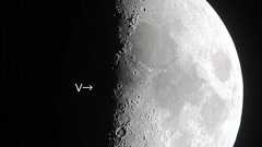 月の「LOVE」見つけた NASAの今日の1枚に採用:朝日新聞デジタル