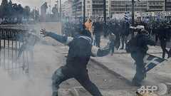 マケドニア国名変更、ギリシャで数万人がデモ 警察と衝突も