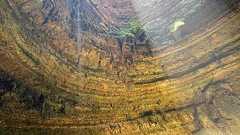 「地獄の井戸」底に到達 悪魔は不在 イエメン