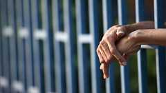 虚偽の強姦証言で懲役12年…嘘をついた女性はどのような罪に問われるのか? - シェアしたくなる法律相談所