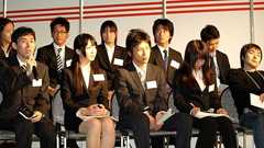 「10年は泥のように働け」「無理です」――今年も学生と経営者が討論 − @IT