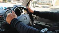 「偽装フリーランス」が常態化する宅配業界 労働者の「無権利状態」を防ぐ立法を:東京新聞デジタル