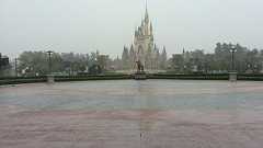 台風が直撃したときのディズニーランドwwwwwwwwwwwwwwwwwwww #ディズニー:ハムスター速報