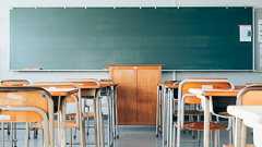 「卒倒しそうになった」高校で学ぶ金融教育の実態