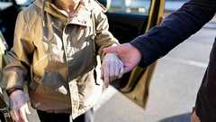 ドイツは月15万円給付されるが日本はゼロ…社会学者が指摘「弱者ケアを"無償奉仕"させる国の未熟」 愛情を"人質"にして介護を家庭に押し付ける社会の罪