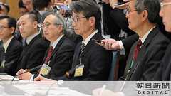 「不要不急の外出は控えて」 政府、感染拡大防ぐため:朝日新聞デジタル